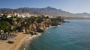 Het weer in Nerja, Spanje in april 2025