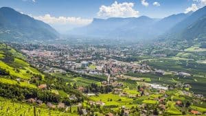 Het weer in Bolzano, Italië in juni 2023