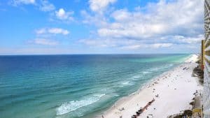 Weer in Destin, Florida in augustus 2025: temperatuur, zon en neerslag